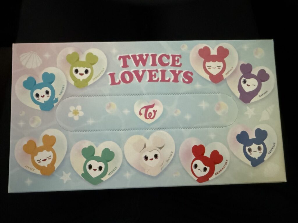 TWICE gigo ティッシュ 500円 9月