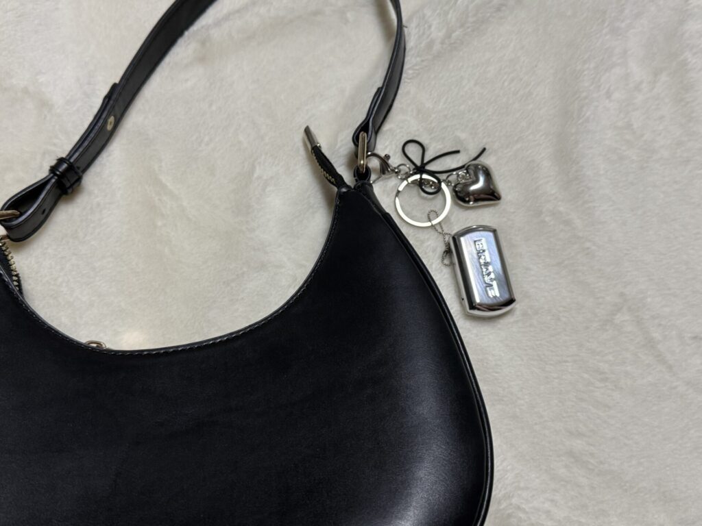 BRAYE バッグ
アクセサリー リップ