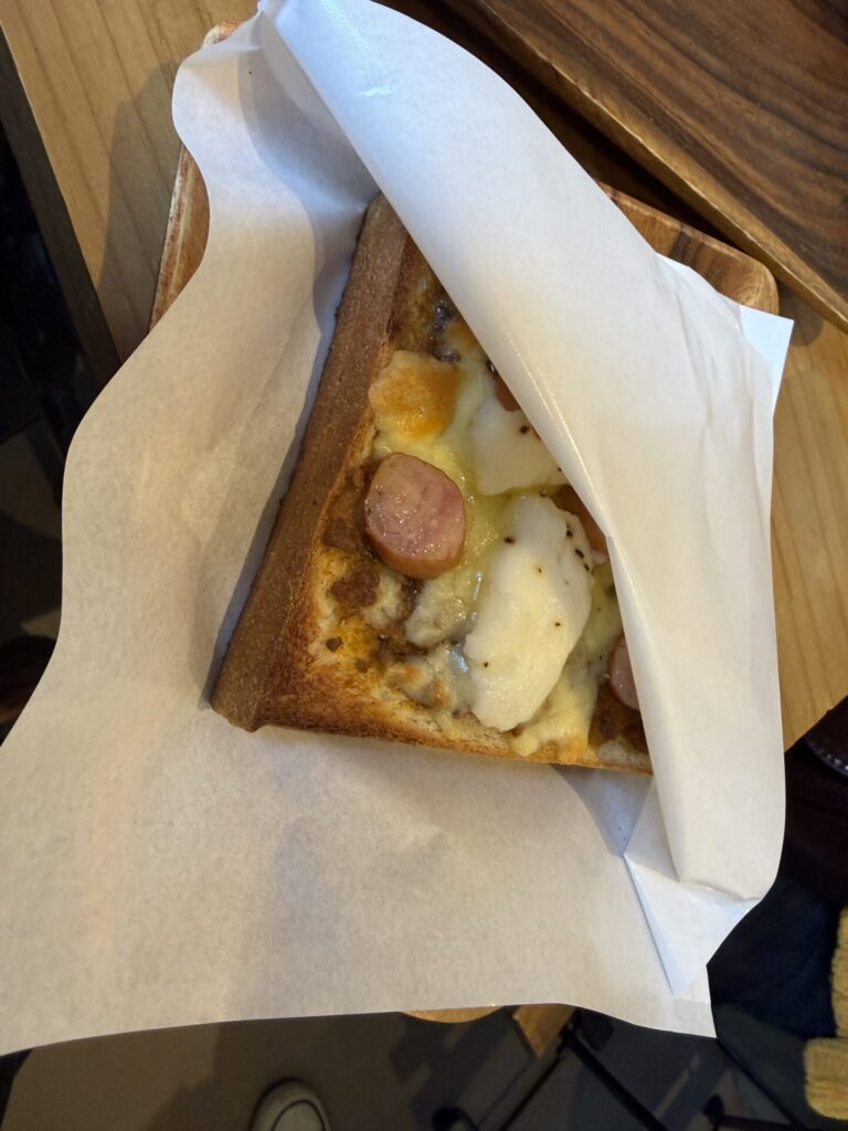 ワイズキッチン　ピザトースト